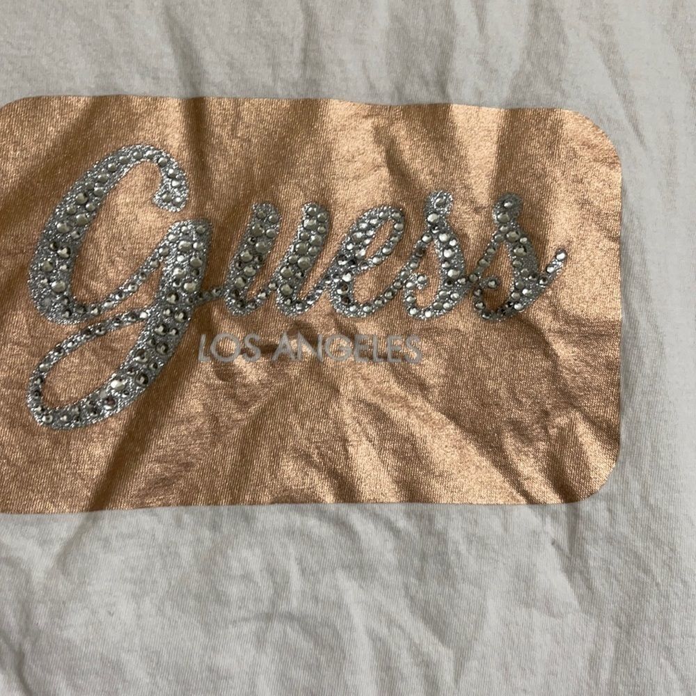 #285 GUESS T SHIRT